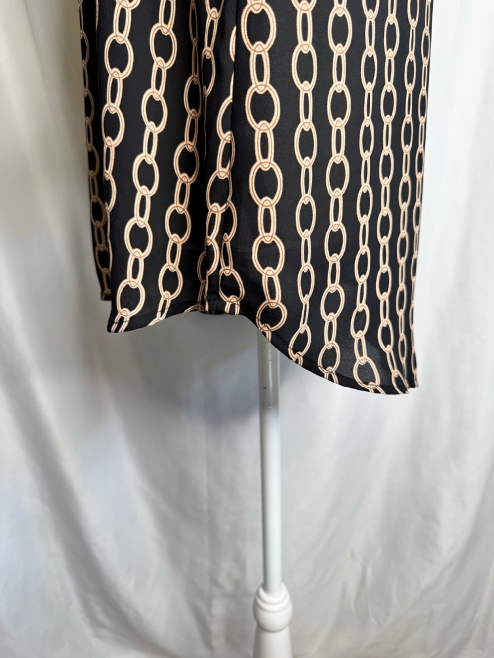 Worthington Chain Print High Low Blouse Large Black Gold Button Front - Picture 10 of 12